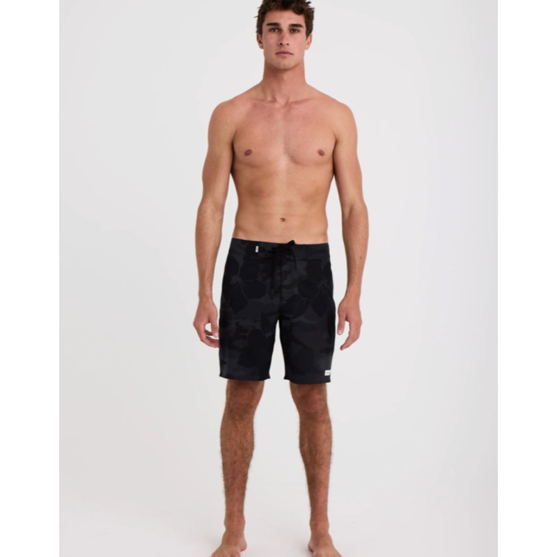 TENORE CLASSIC BOARDSHORT 18.5″ – BLACK ALHOA CAMO 32