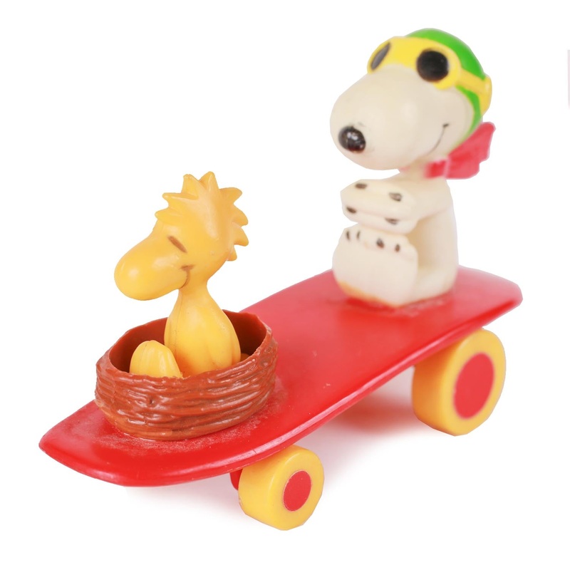 Vintage Peanuts Snoopy and Woodstock Skateboarding Toy