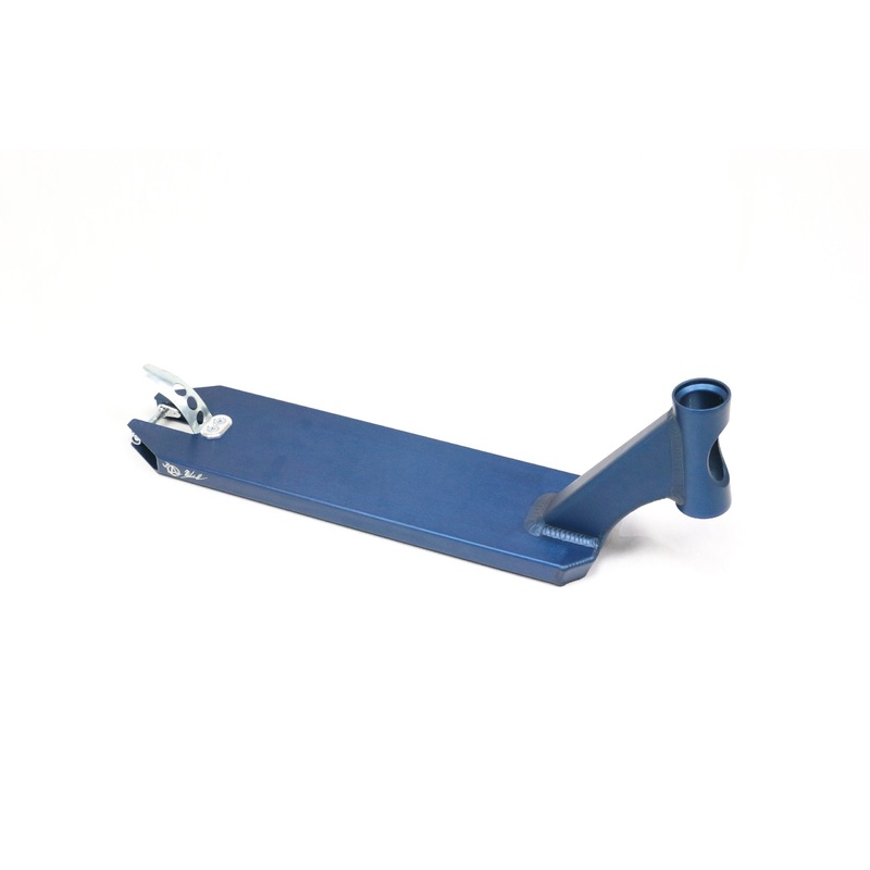 Apex Nils Qvarford Signature Scooter Deck – 5 x 19.3 Dark Blue