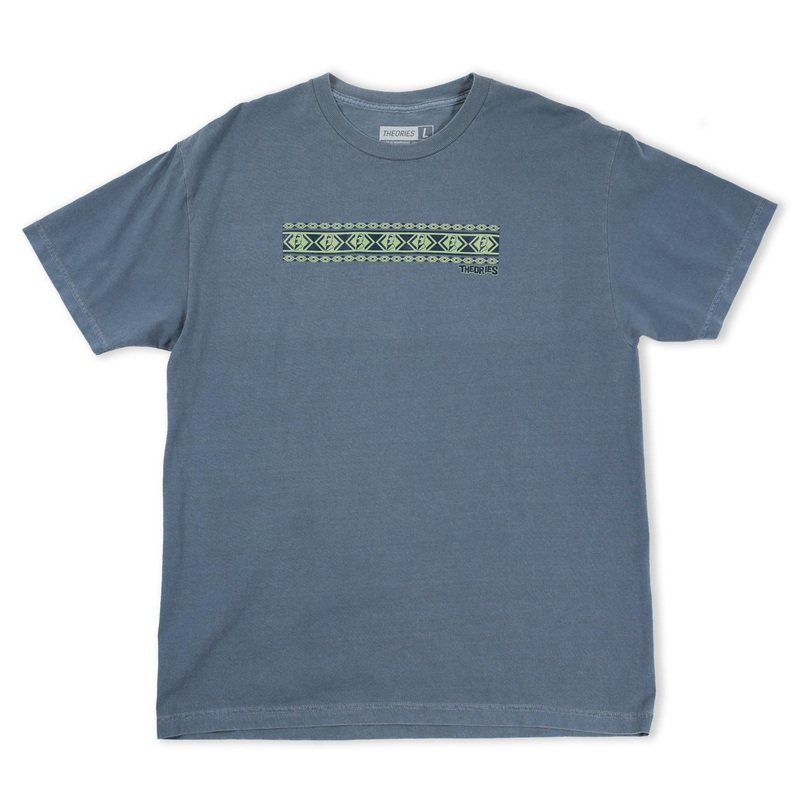 THEORIES EASTER ISLAND VACATION GARMENT DYED TEE SLATE SMALL