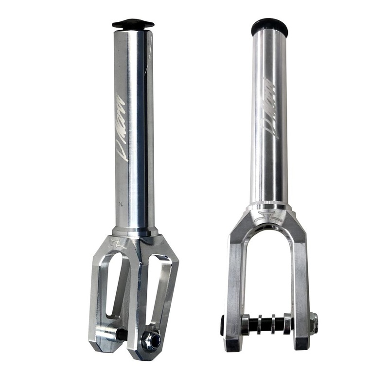 AO Derek Marr Signature Fork – Chrome