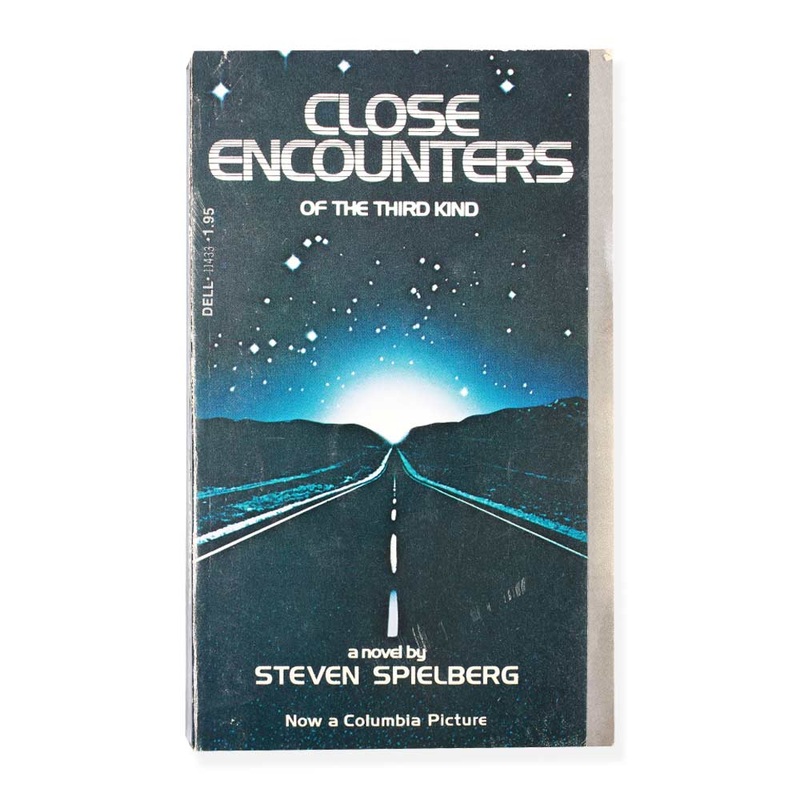 Vintage CLOSE ENCOUNTERS OF THE THIRD KIND BOOK BY STEVEN SPIELBERG