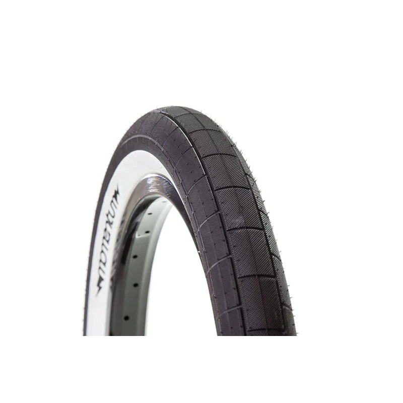 Demolition Momentum Tire 2.20 – White Wall