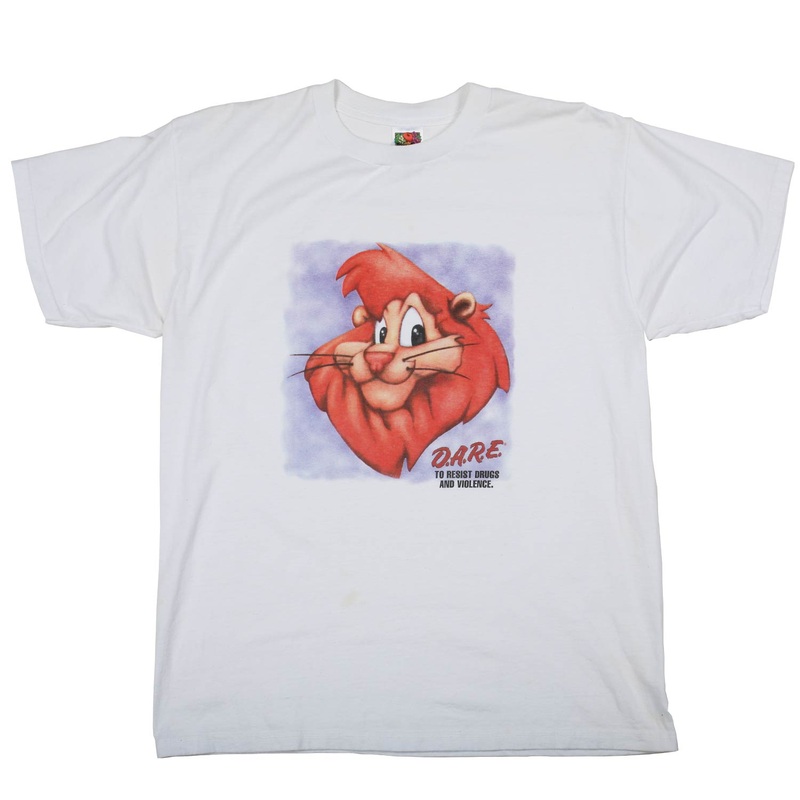 Vintage Early 2000’s D.A.R.E. White Tee Airbrushed Lion Size L