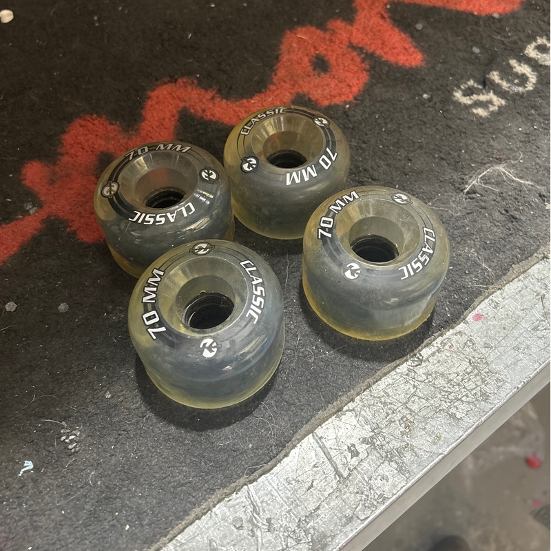 Kryptonics Classic 70mm 80a Floor Model Wheels – Clear (4pk)