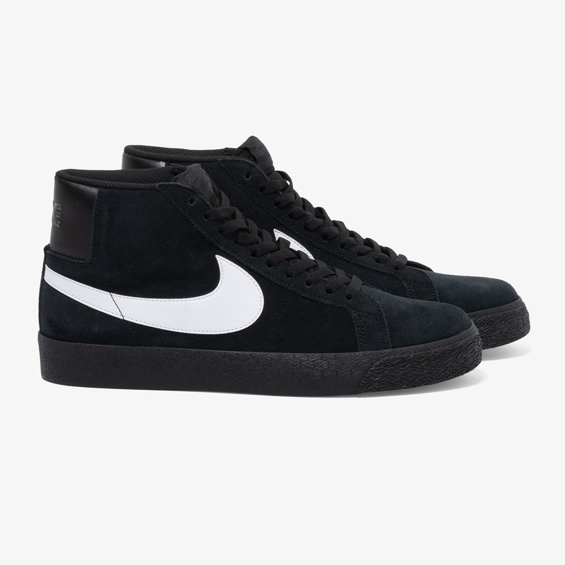 Blazer Mid (Black/Black/White) 5